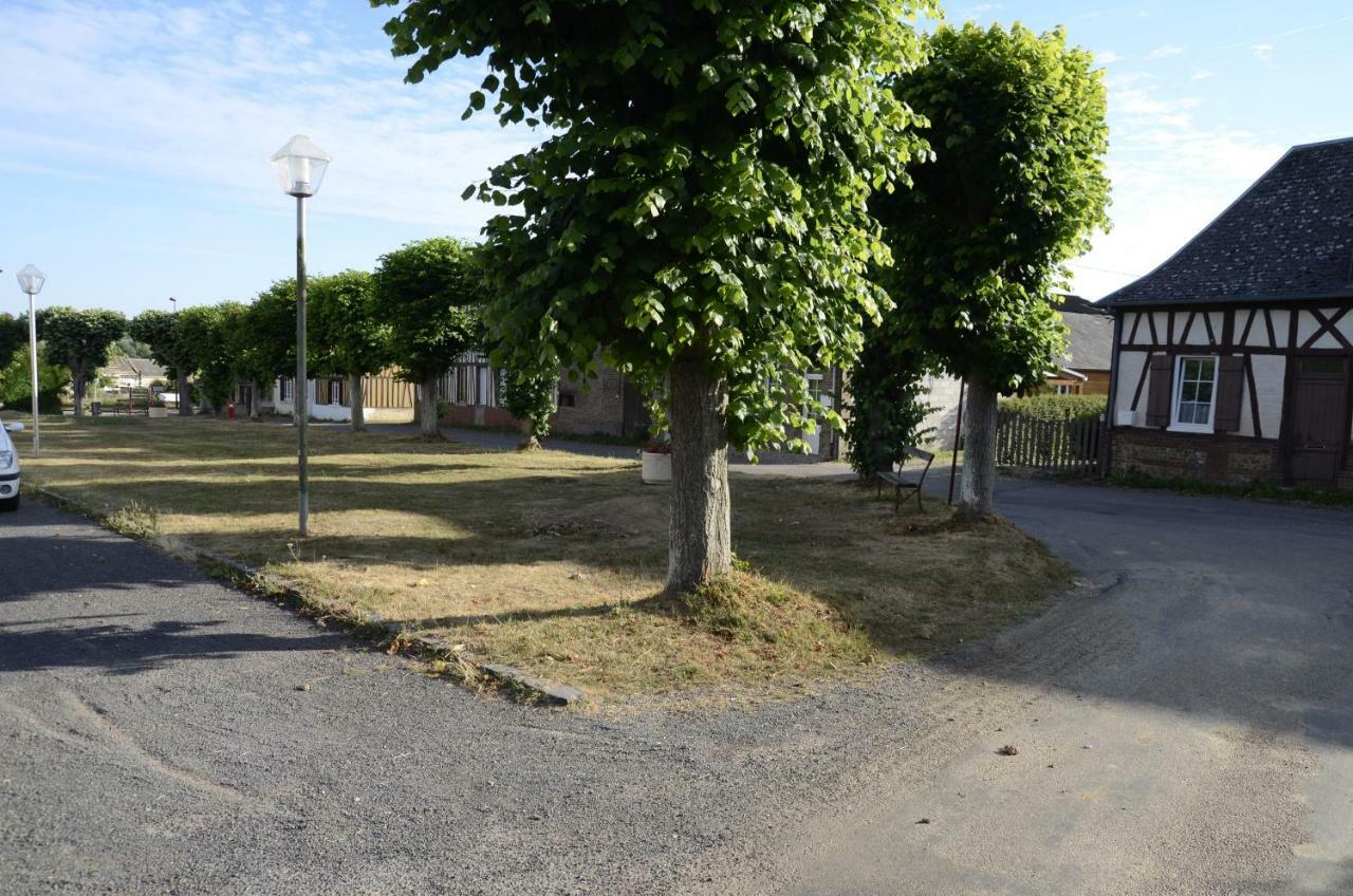 Gite De La Pature Le Thuit-Simer Exterior photo