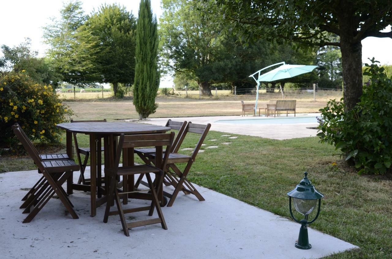 Gite De La Pature Le Thuit-Simer Exterior photo